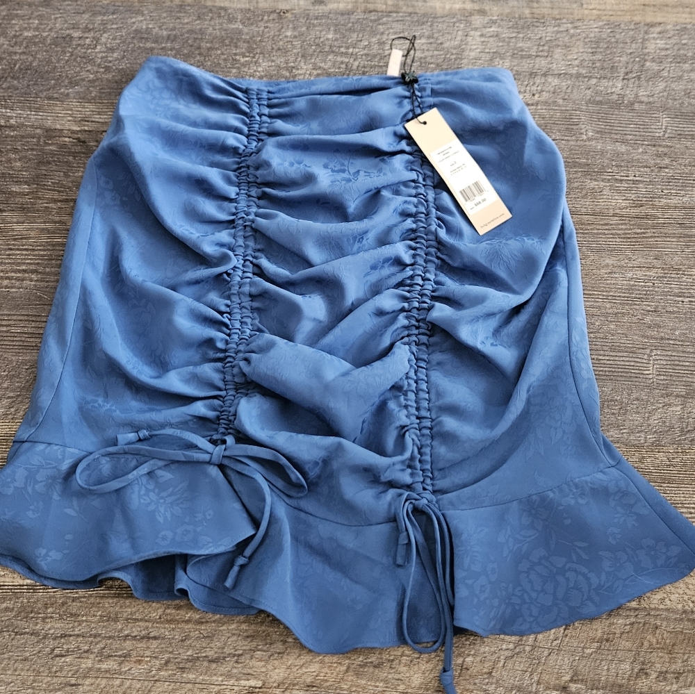 BCBGeneration scrunch blue skirt